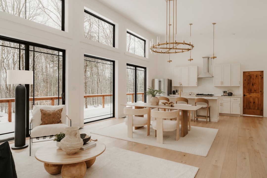 Modern Living Space 2/2 (IG: @clay.banks)